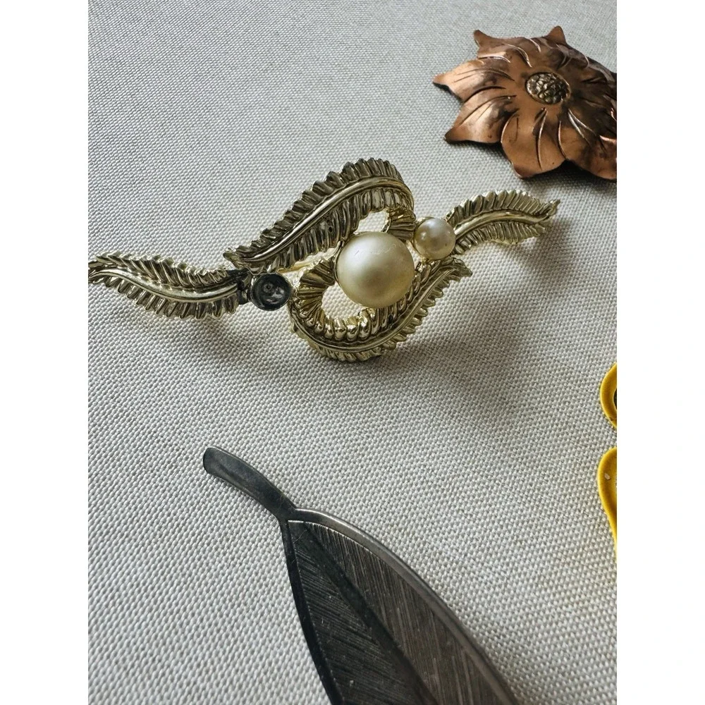 9‎ Vintage Leaf Flower Brooch Gold Silver  Bronze Tone Rhinestones Enameled